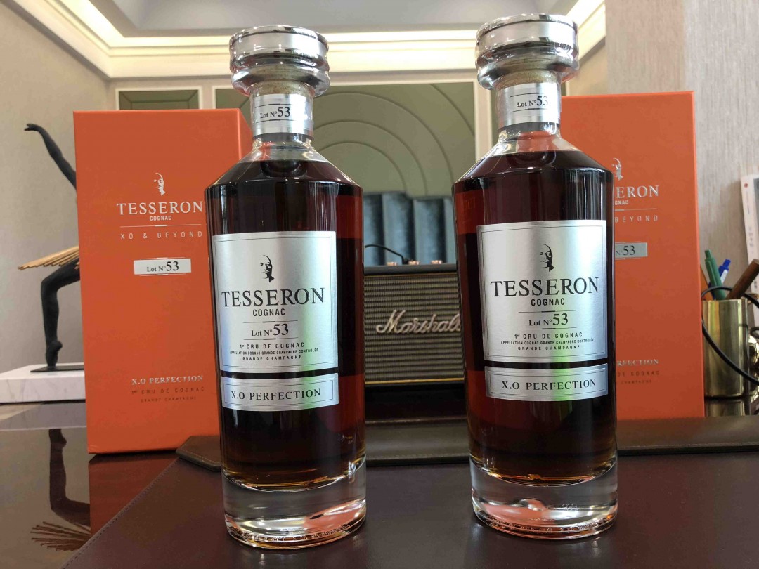 太师龙水晶瓶系列