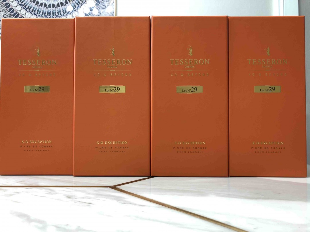 太师龙水晶瓶系列