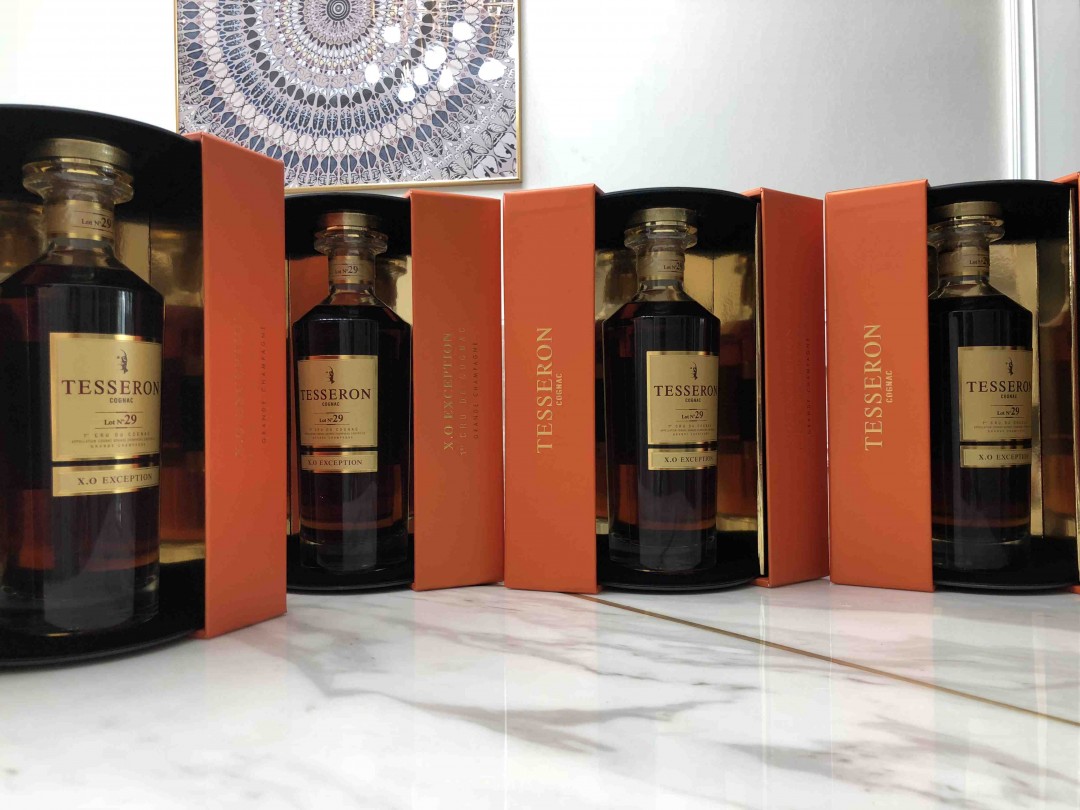 太师龙水晶瓶系列