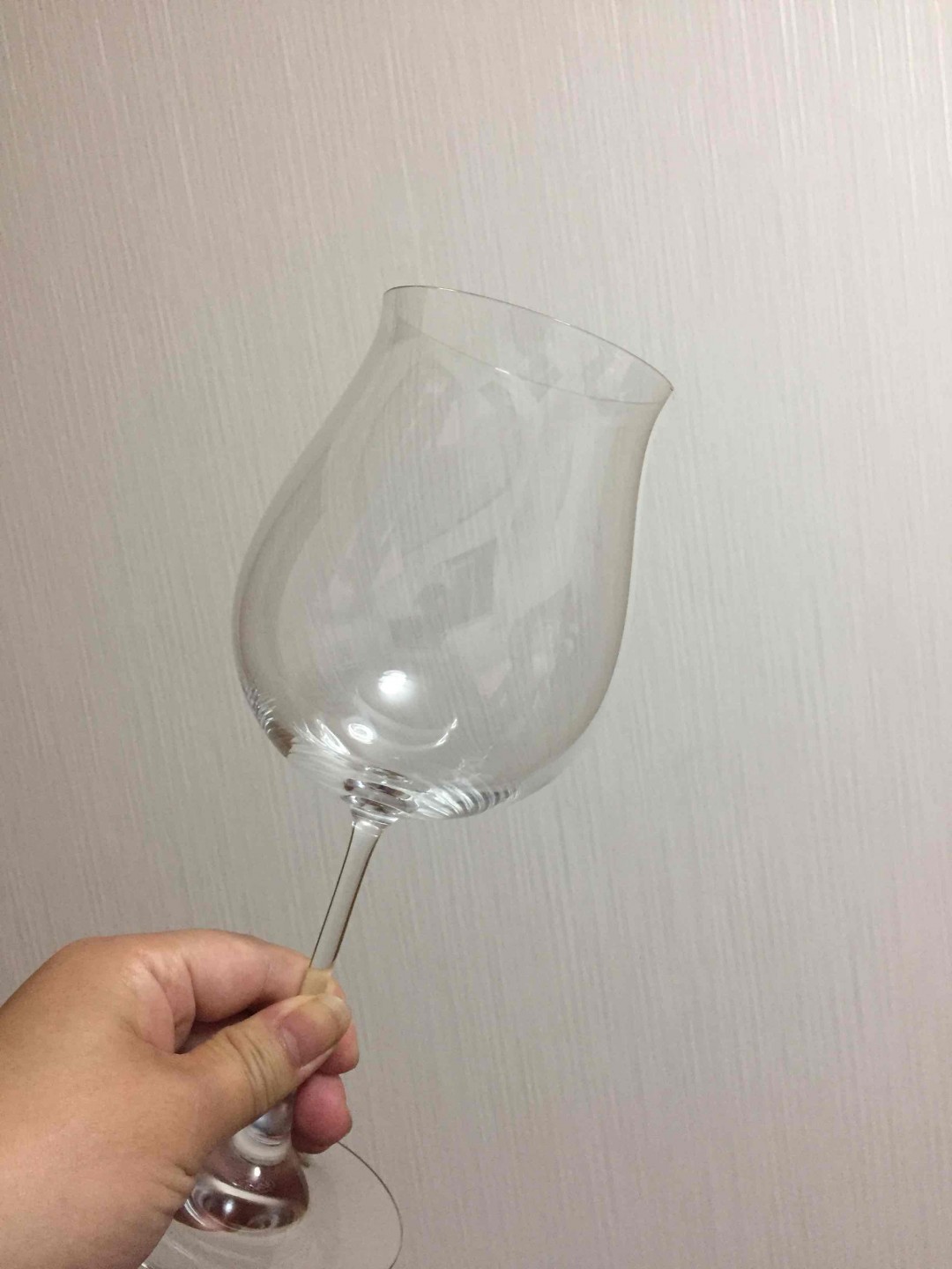 網絡上拍了個杯子回來 當時沒看大小 拆開一看嚇一跳<img src='https://sdata.whiskyworm.com/xcxpics/emoji_21.png' class='emoji' />巨大