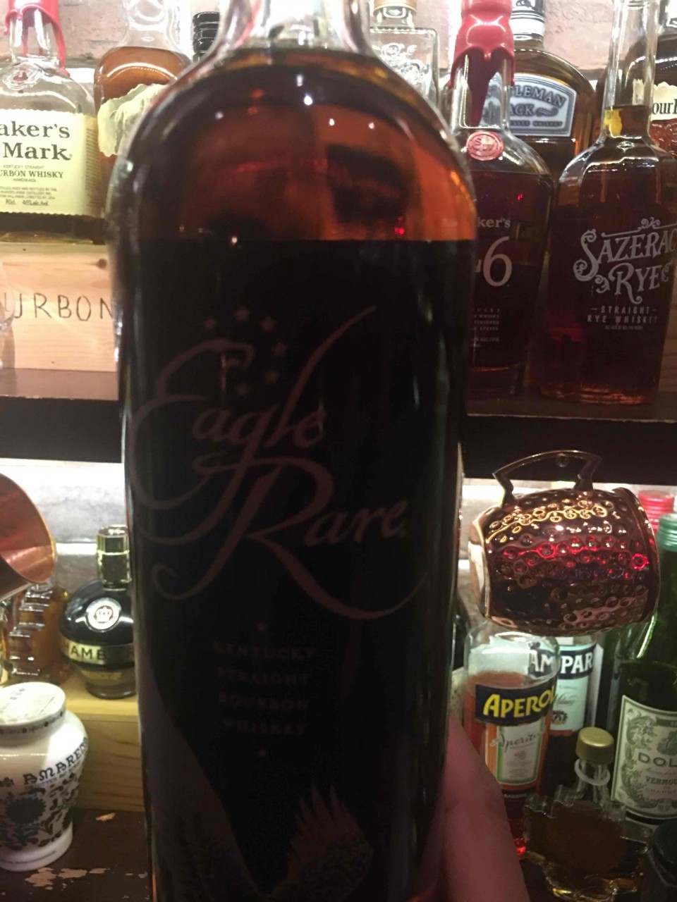 瑞顿房好喝的。美格不喜欢。下面这瓶水牛厂的稀有单桶也好喝。可以试试