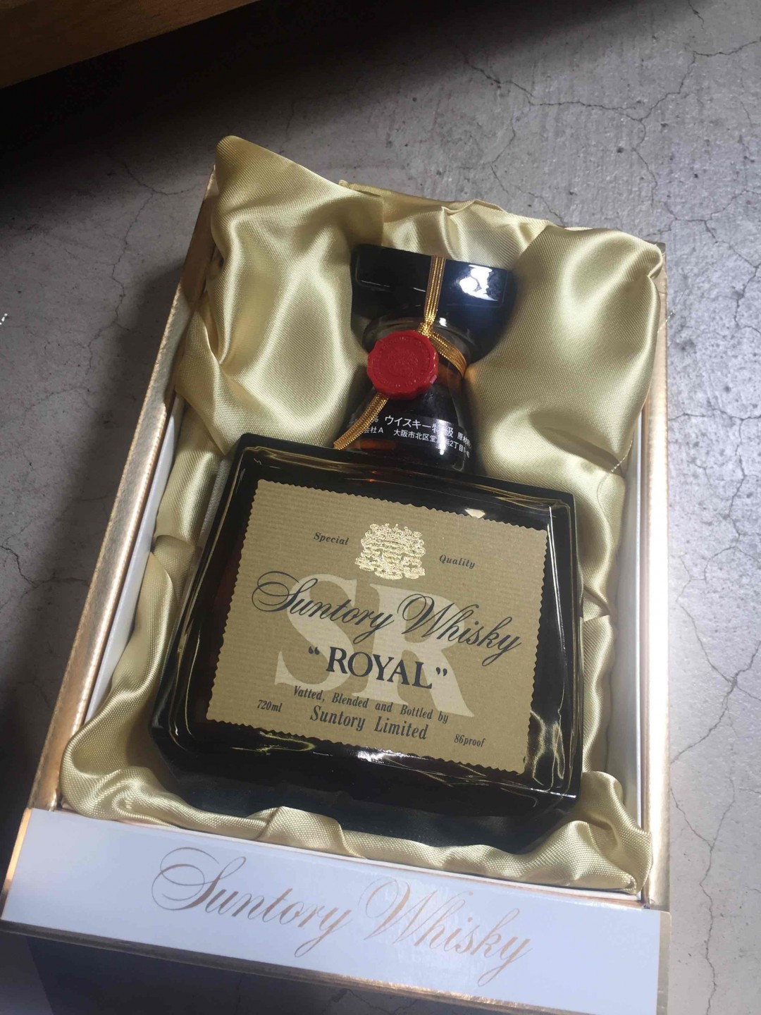 在日本很多拍賣會都開始拍酒了