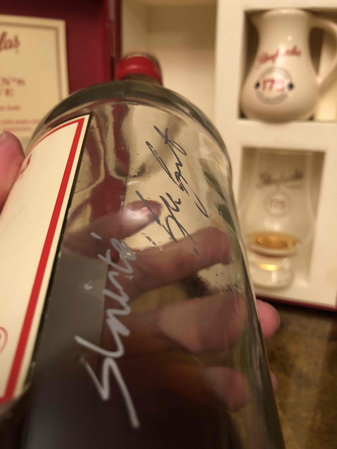 开了六年，终于见底了，酒量差的容易吗？<img src='https://sdata.whiskyworm.com/xcxpics/emoji_6.png' class='emoji' />