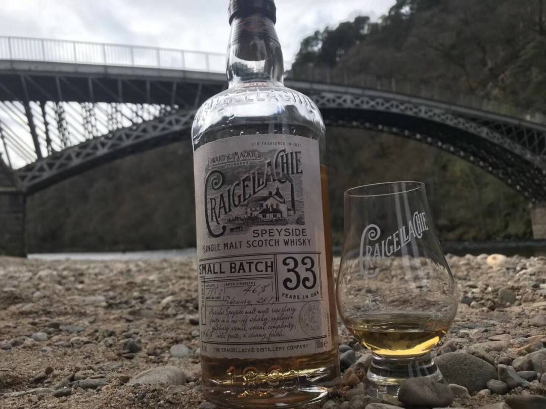 格兰威特河边<img src='https://sdata.whiskyworm.com/xcxpics/emoji_1.png' class='emoji' />