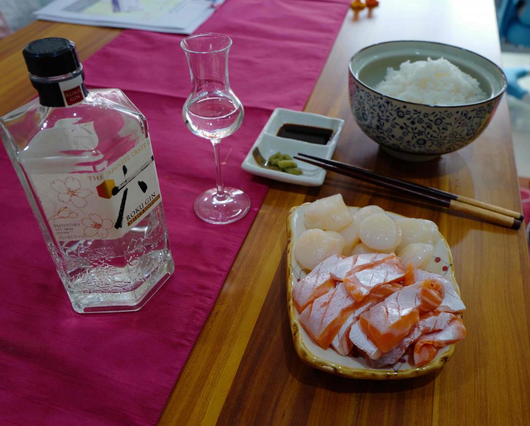 今日午餐-自家制特盛双拼海鲜饭 六金酒配餐