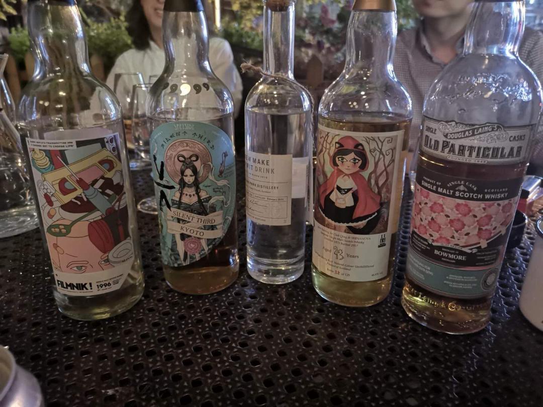 今晚北京可以坐在外面喝~