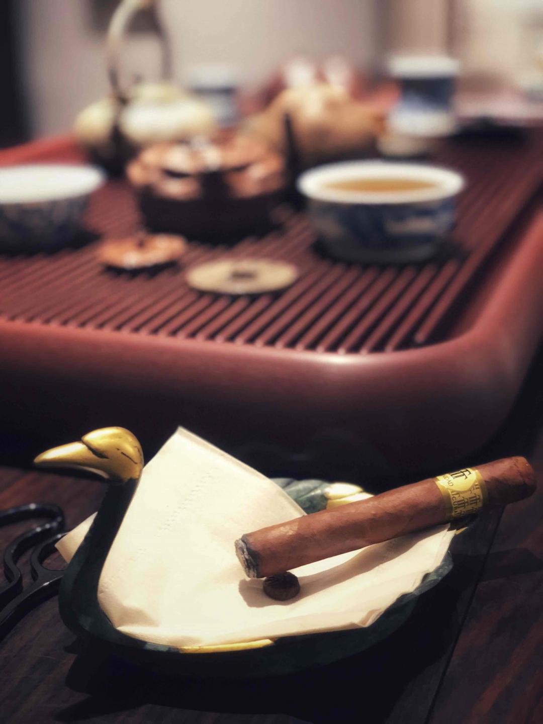 抽根小茄