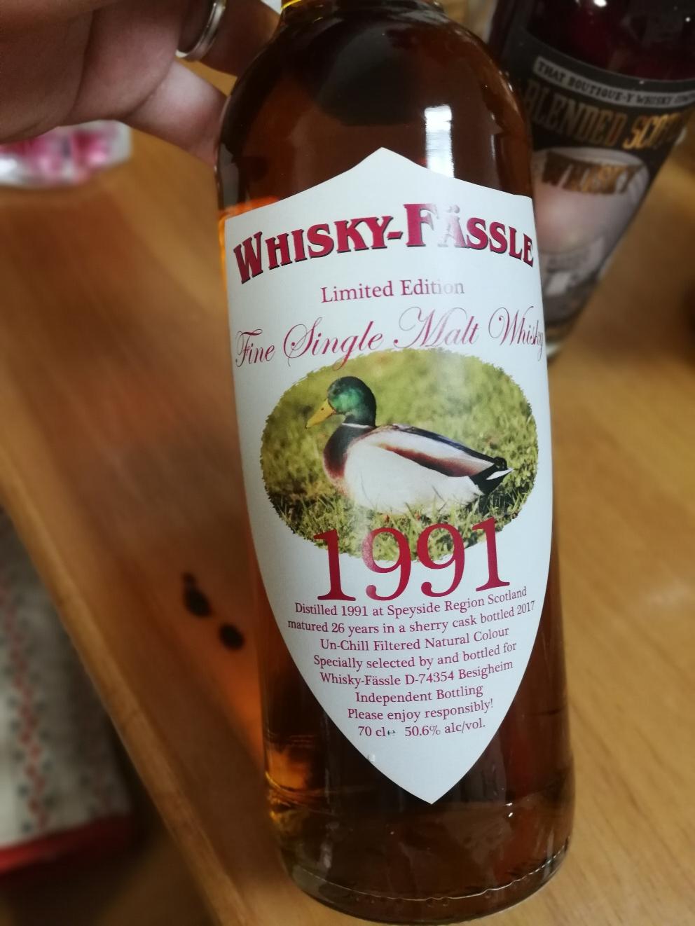 终于忙完婚礼了，很久没买酒了，入了两支酒嘻嘻