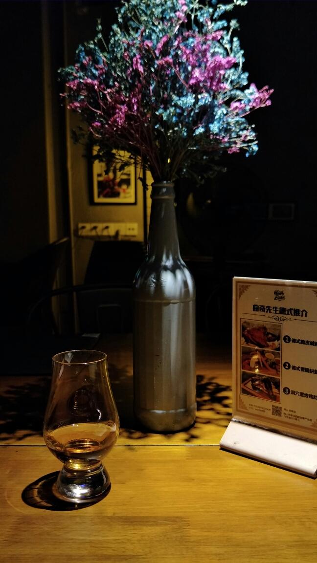 小酌一杯，没有华丽的酒评，只有品的感觉！ 小猫14