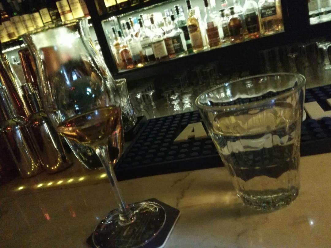 如此美的夜色，连喝了九个单杯，哈哈，舒服！