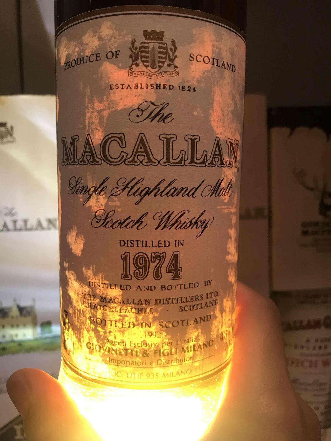 请问各位大神，这是换标还是？？