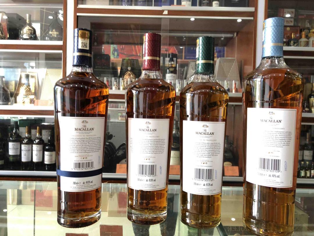 很辛苦的从香港免税店带回来，过深圳关时一人拿两瓶还被罚了330<img src='https://sdata.whiskyworm.com/xcxpics/emoji_6.png' class='emoji' /><img src='https://sdata.whiskyworm.com/xcxpics/emoji_6.png' class='emoji' /><img src='https://sdata.whiskyworm.com/xcxpics/emoji_6.png' class='emoji' />