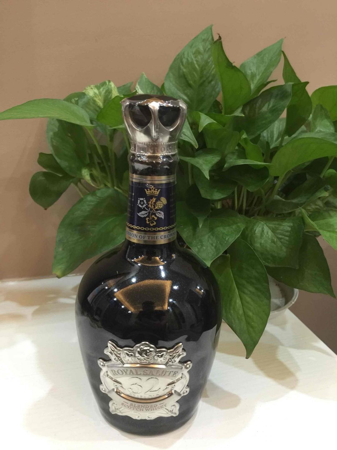 刚到，皇家礼炮32年限量版！