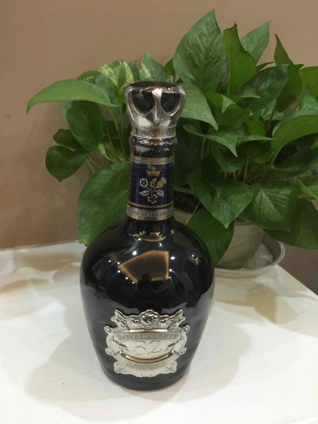 刚到，皇家礼炮32年限量版！