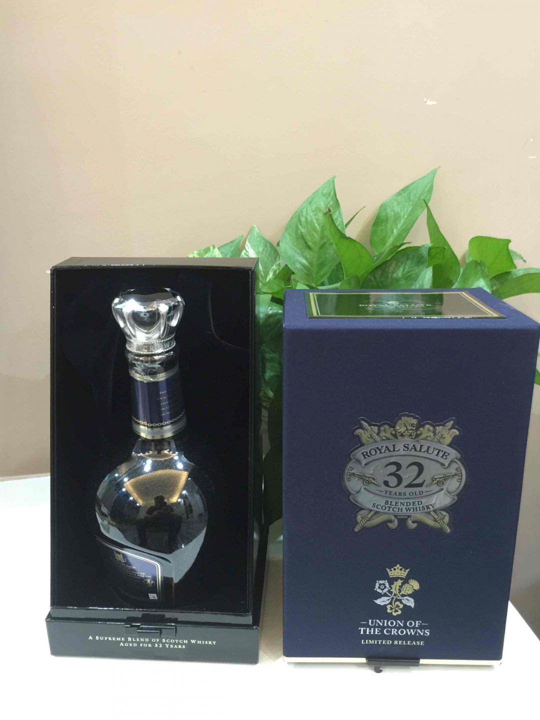 刚到，皇家礼炮32年限量版！