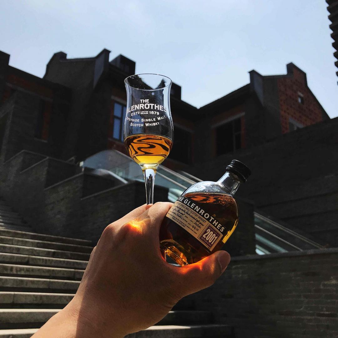 休息，单车出行，寻味独立咖啡店，鳗鱼饭，午后一杯Glenrothes 2001～