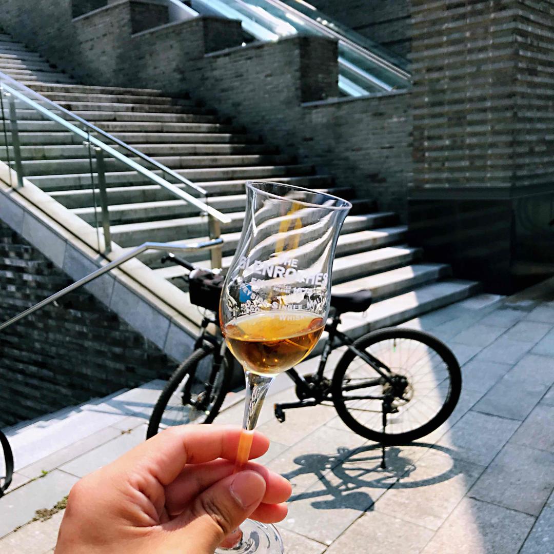 休息，单车出行，寻味独立咖啡店，鳗鱼饭，午后一杯Glenrothes 2001～