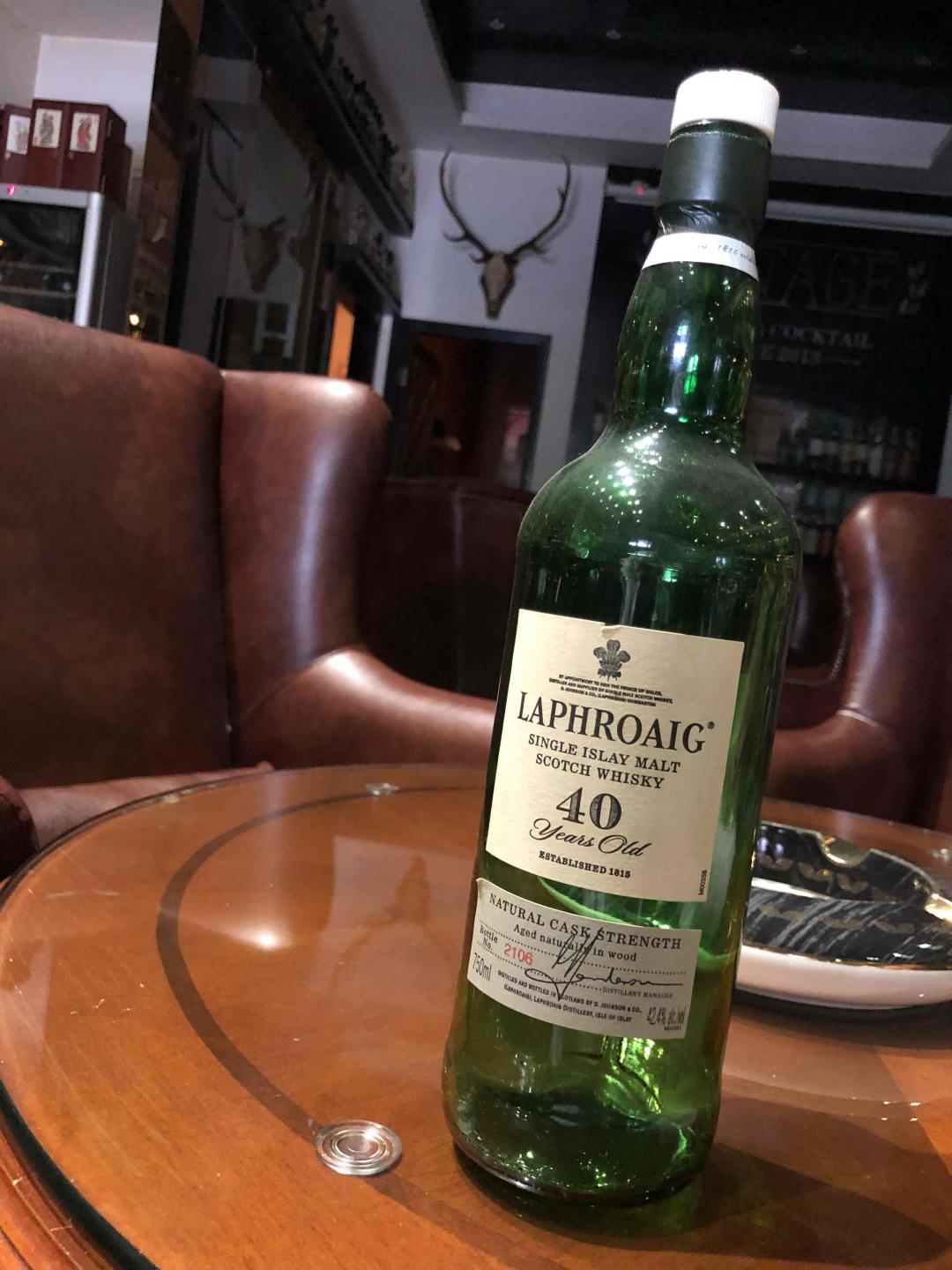 Laphroaig 40，干杯