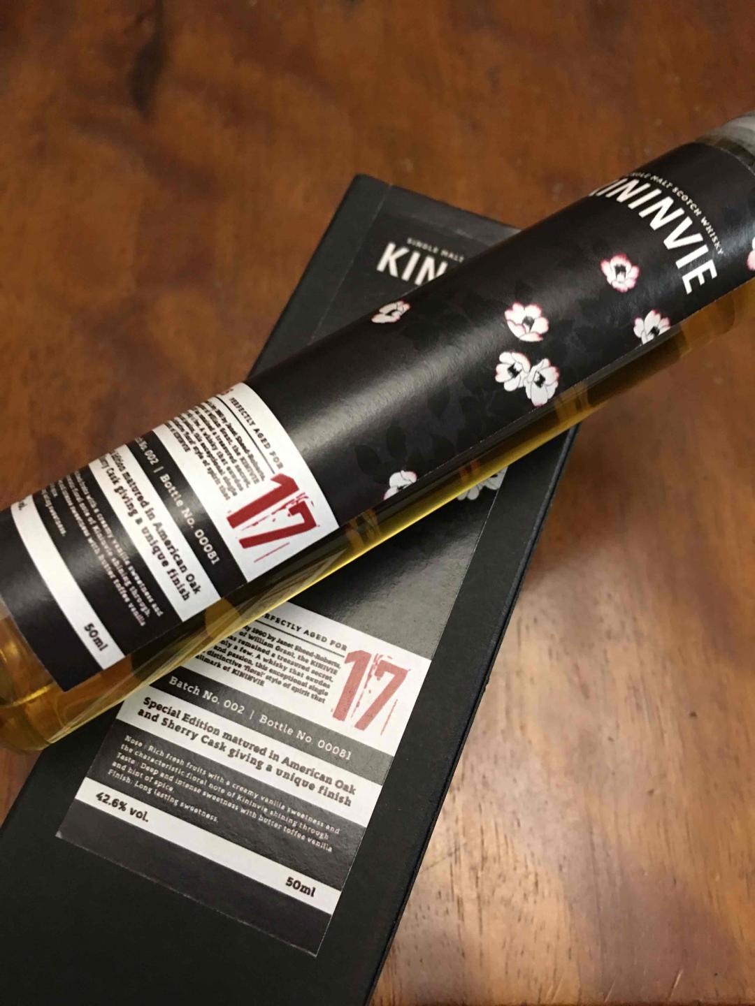 Felix 的分享<img src='https://sdata.whiskyworm.com/xcxpics/emoji_5.png' class='emoji' />初开闻酒精有点呛，逐步氧化后花香味明显。入口后舌头👅拨动三下后明显被滞住，蜡感明显，浮出浓浓的奶油味。吞下后，余味从喉向鼻腔涌去，42.6%有原桶强的感觉？交替感受到花香和麦芽味，甜甜的尾韵夹杂着轻咸味。