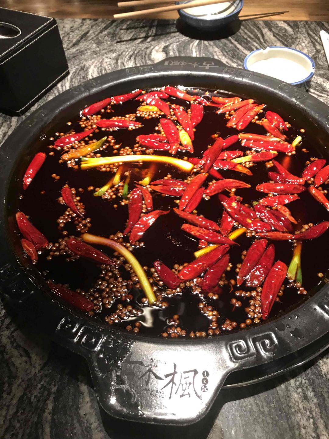 各位酒友，重庆有啥🥃酒吧？连吃3天火锅也是够了