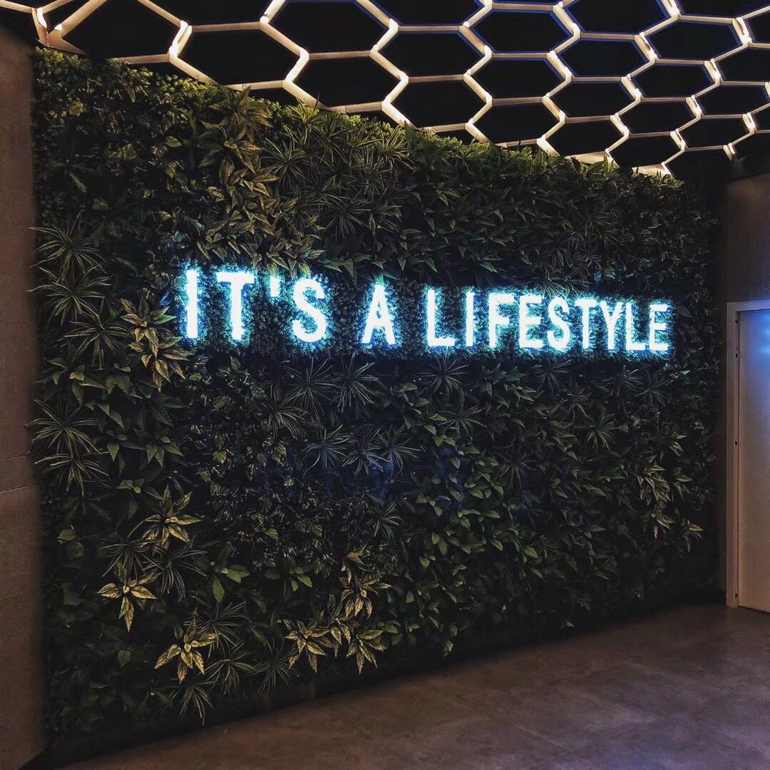 酒入各喉 自己喜欢就好