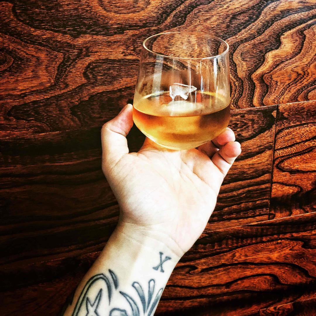 酒入各喉 自己喜欢就好