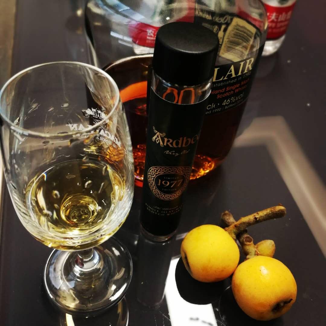 开开心心喝了一下午<img src='https://sdata.whiskyworm.com/xcxpics/emoji_22.png' class='emoji' />