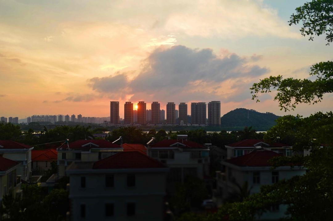 想在阁楼弄个酒柜