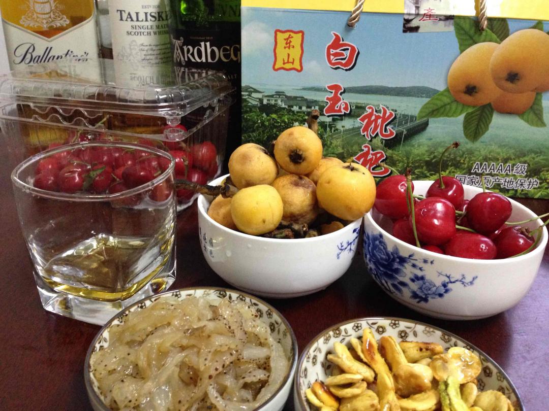 感谢某人💐🍺……喝点庆祝一下<img src='https://sdata.whiskyworm.com/xcxpics/emoji_22.png' class='emoji' />