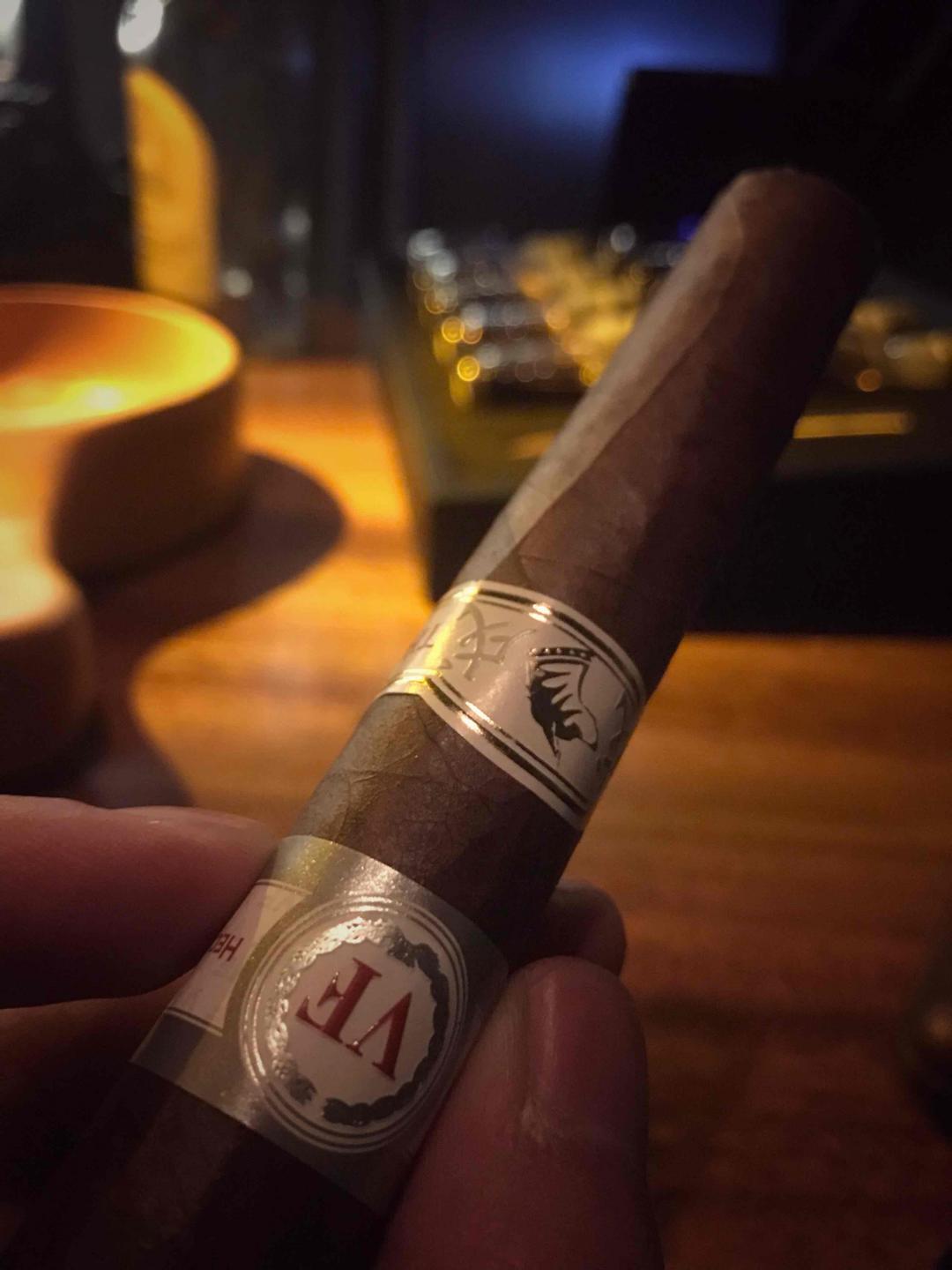 和我没关系的520，单身狗抽狗茄