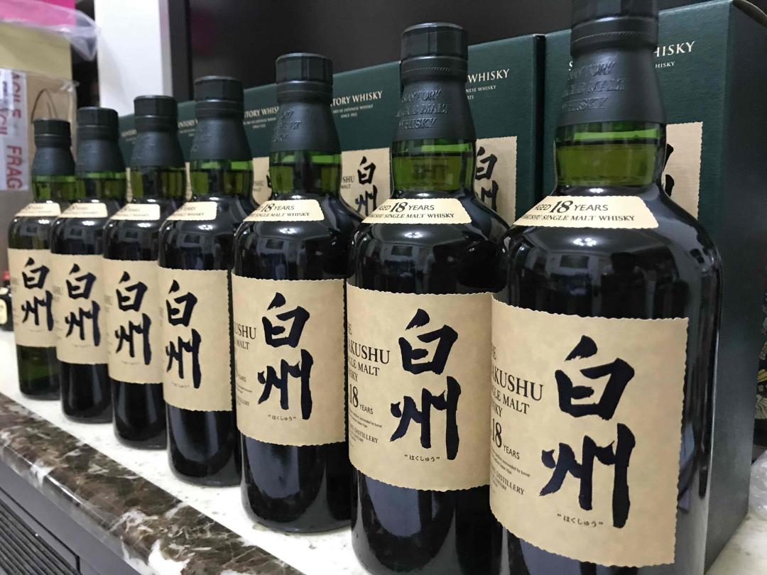 听说最近白州18还没很夯。无意间看到，马上买了7瓶。