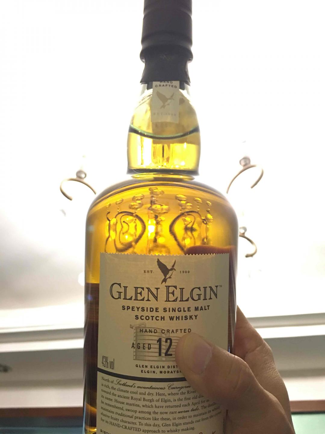 今晚轮到品尝爱琴，追个苏威的基本款试试。木有实践就木有发言权<img src='https://sdata.whiskyworm.com/xcxpics/emoji_17.png' class='emoji' />