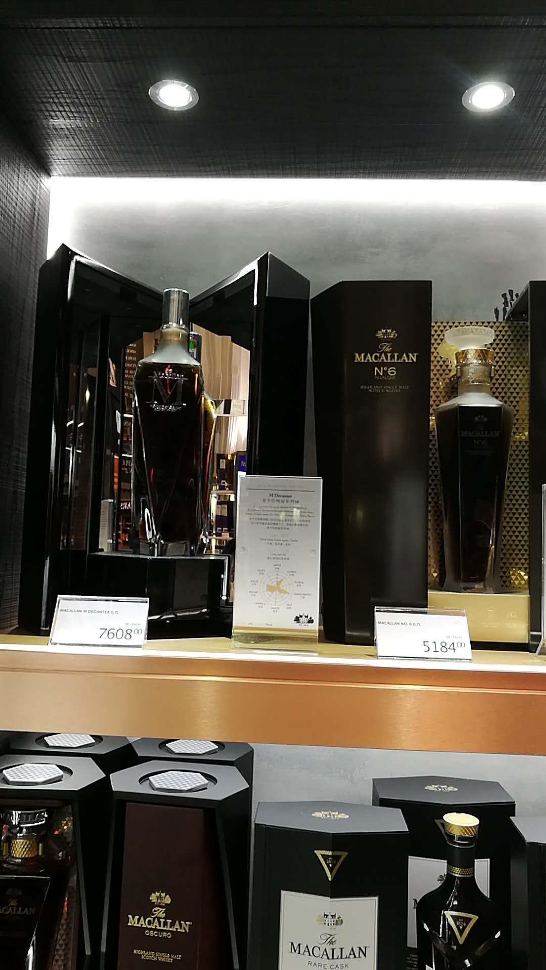 新加波机场品种还是很多啊