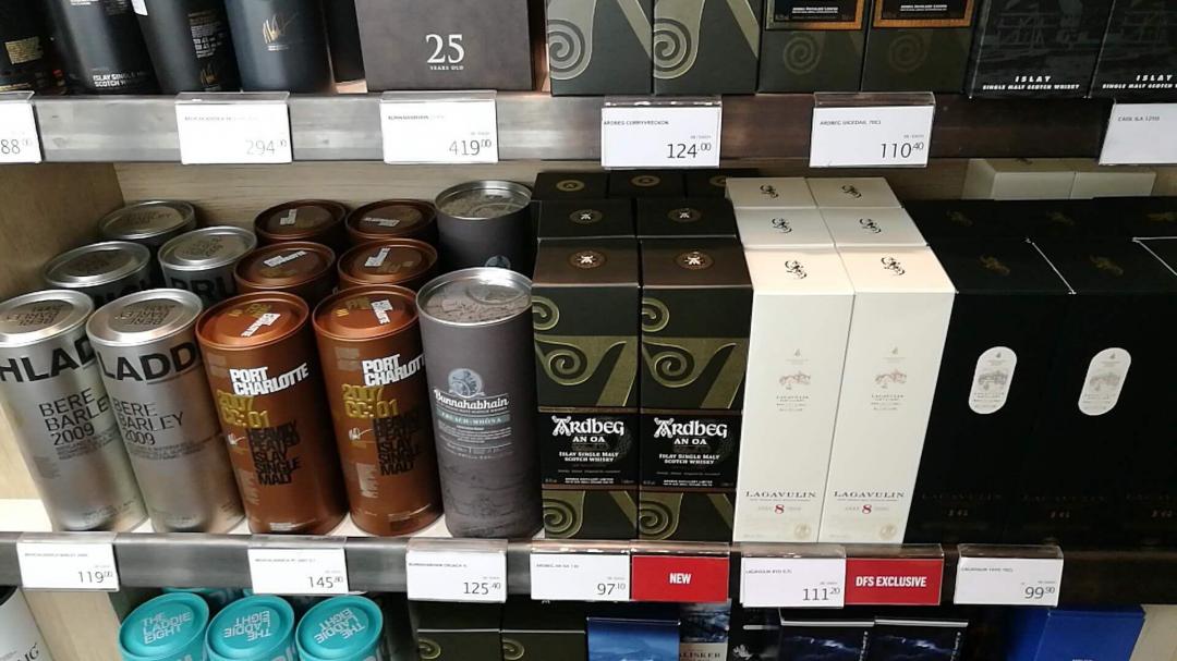 新加波机场品种还是很多啊