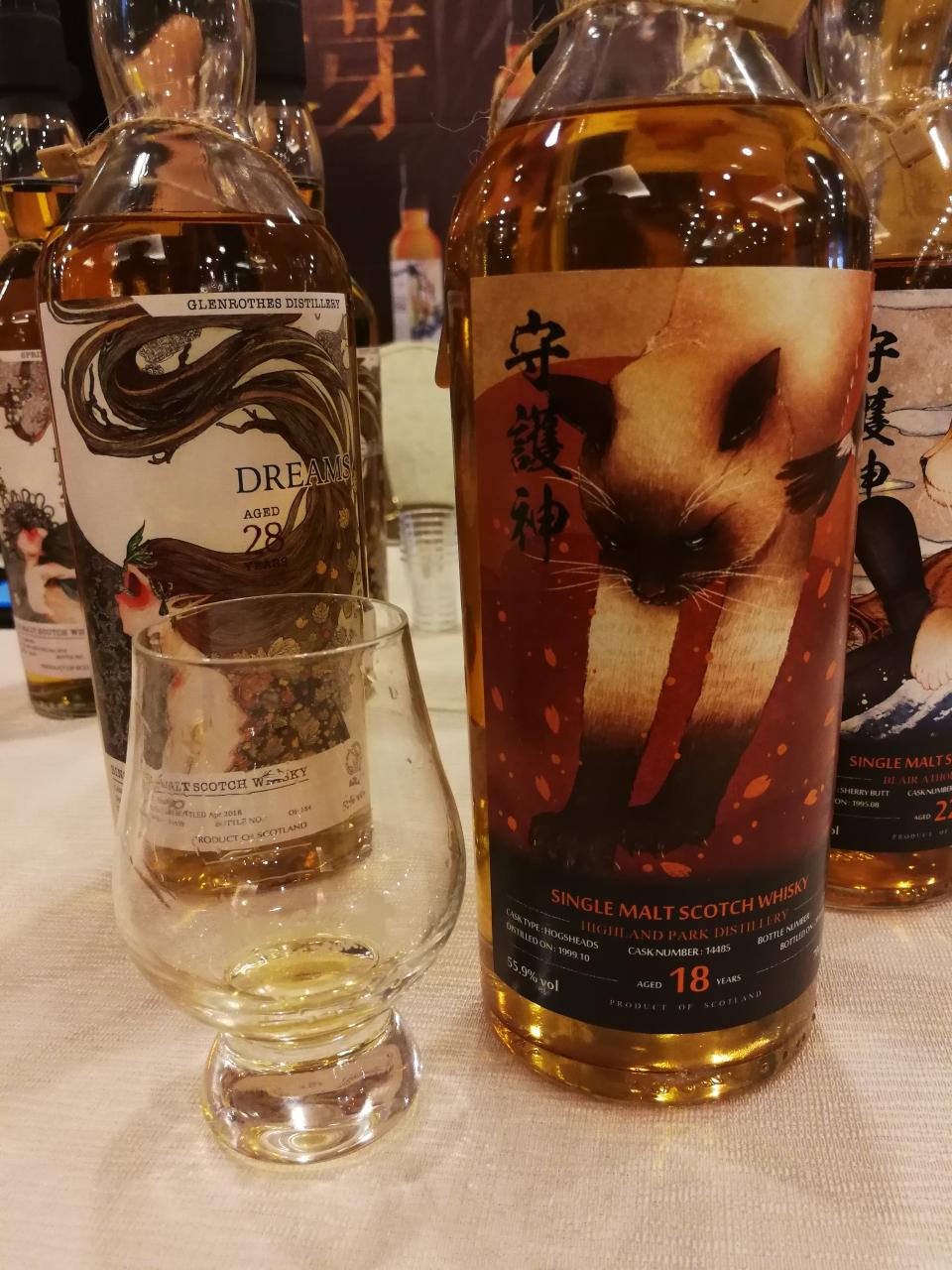 小猫咪(›´ω`‹ )
