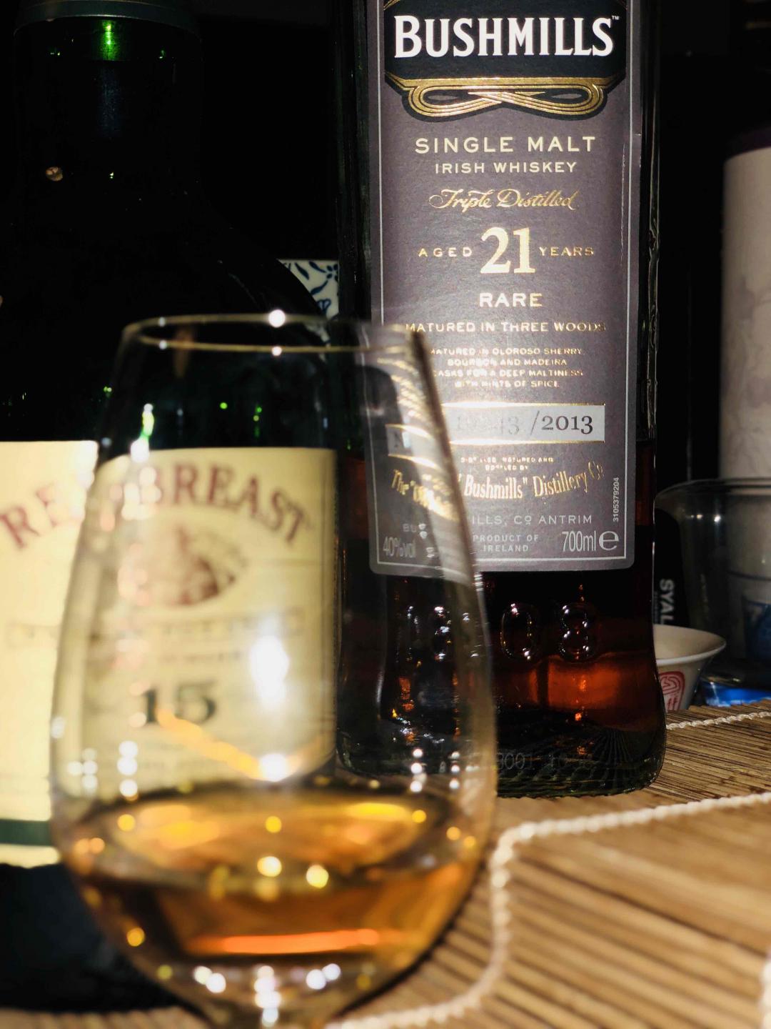 默默地又倒了一点爱尔兰……