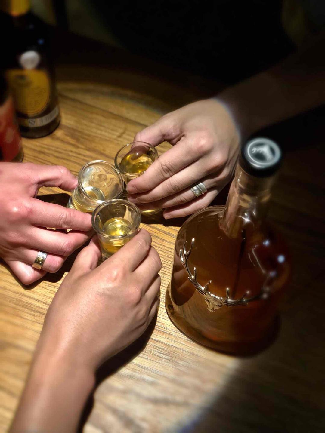 半夜，喝场养生局 😄