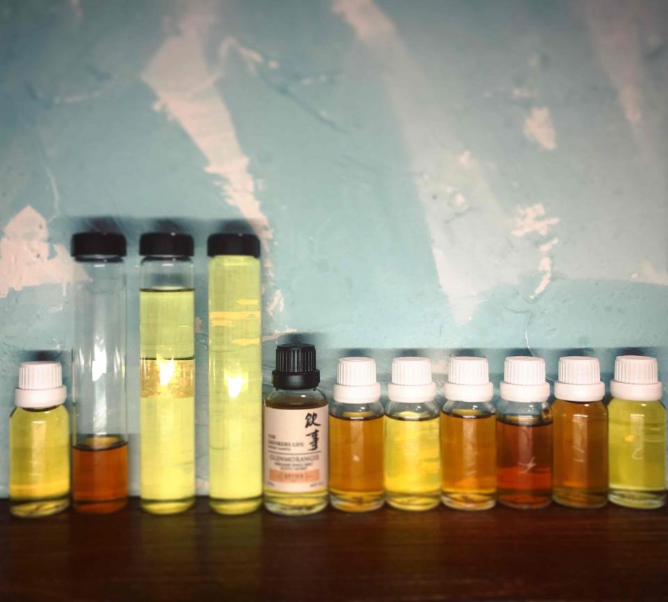 只装了一个分享？买了这么多整瓶的！那上周北京whisky plus我跟你做了相反的事情