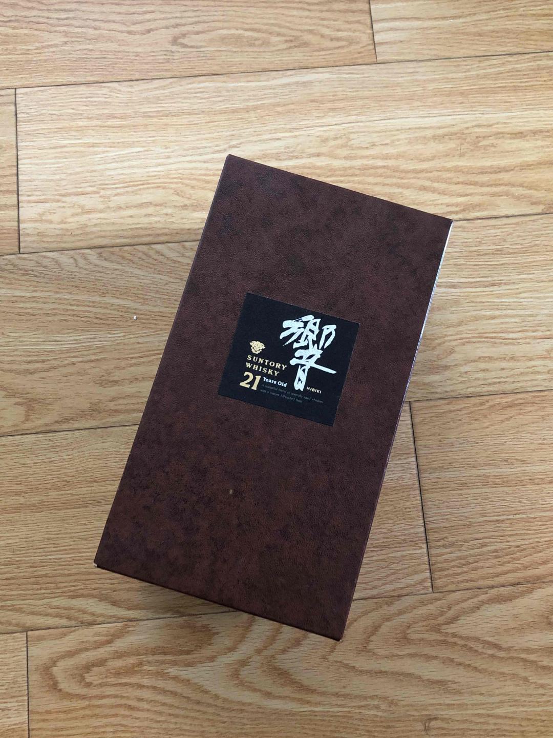 回到家拆快递的感觉真好<img src='https://sdata.whiskyworm.com/xcxpics/emoji_14.png' class='emoji' />谢谢梁兄<img src='https://sdata.whiskyworm.com/xcxpics/emoji_84.png' class='emoji' />