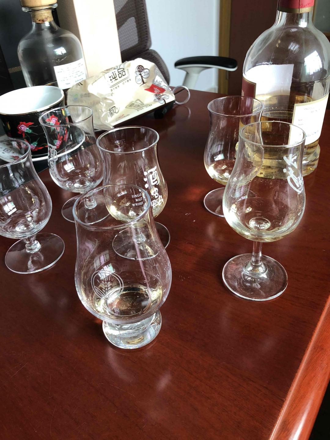 试杯子是认真的<img src='https://sdata.whiskyworm.com/xcxpics/emoji_83.png' class='emoji' />终于把版确定下来了