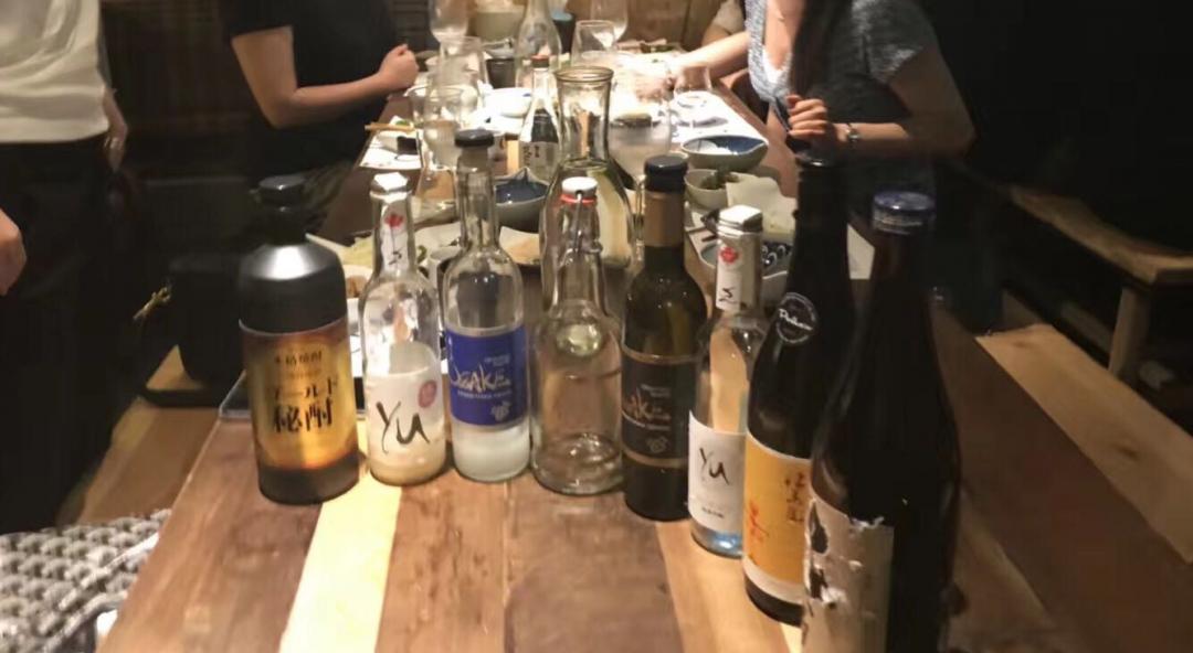 品尝日本酒