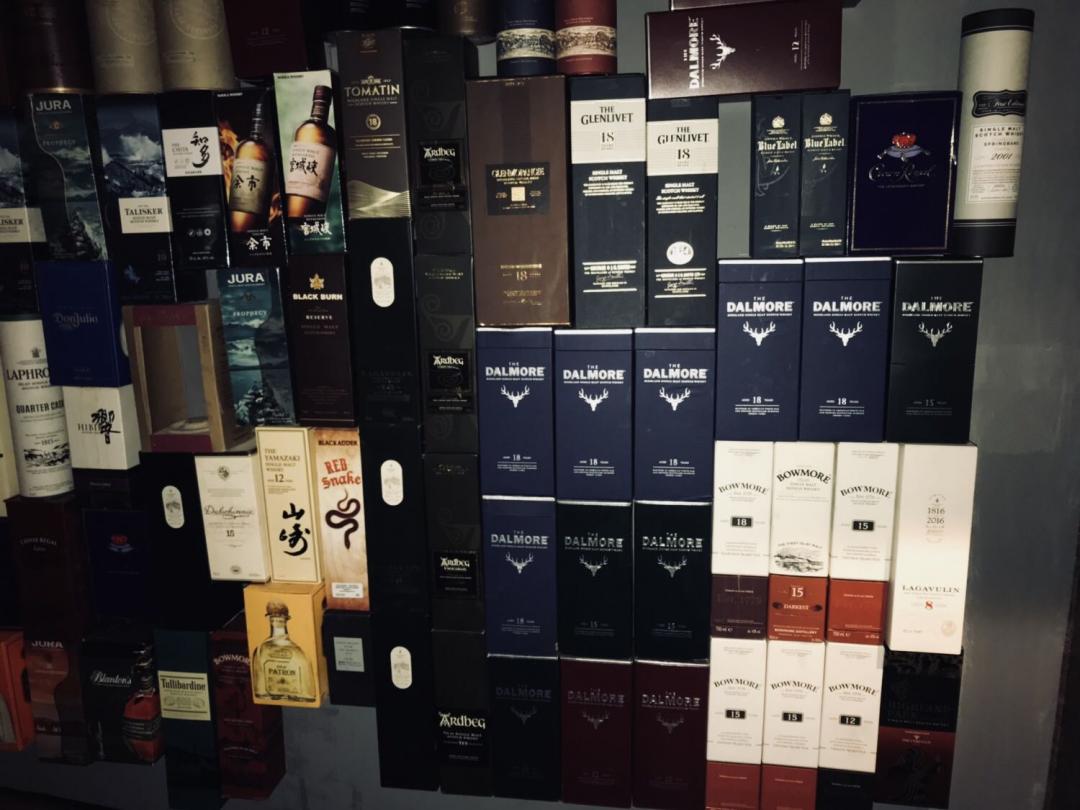 酒，不管贵贱，自己喜欢，好喝就行