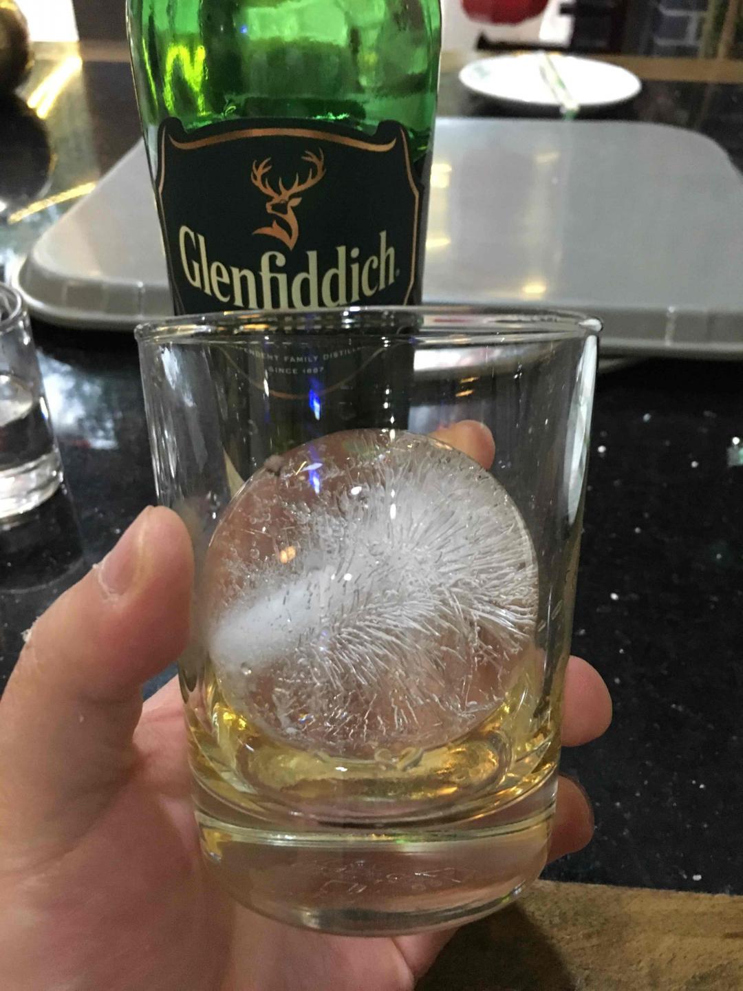 冰球<img src='https://sdata.whiskyworm.com/xcxpics/emoji_5.png' class='emoji' />