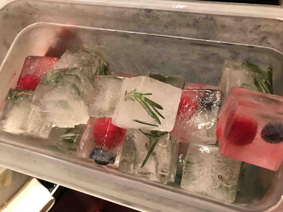 忽然发现酒虫回复可以发图片，来来来，加这个