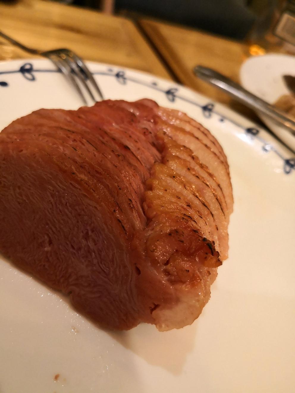 晚上吃个鸡，喝个酒，就这样