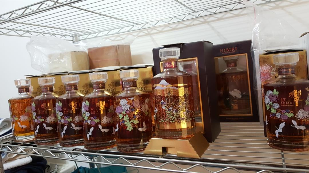 老婆不喜歡看到這些酒……只能收起來放酒庫😥😥😥