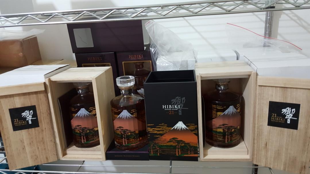 老婆不喜歡看到這些酒……只能收起來放酒庫😥😥😥