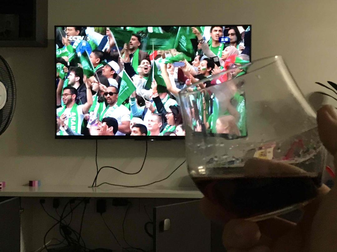 要开始了，各位威友球友，要不要来隔空干一杯？