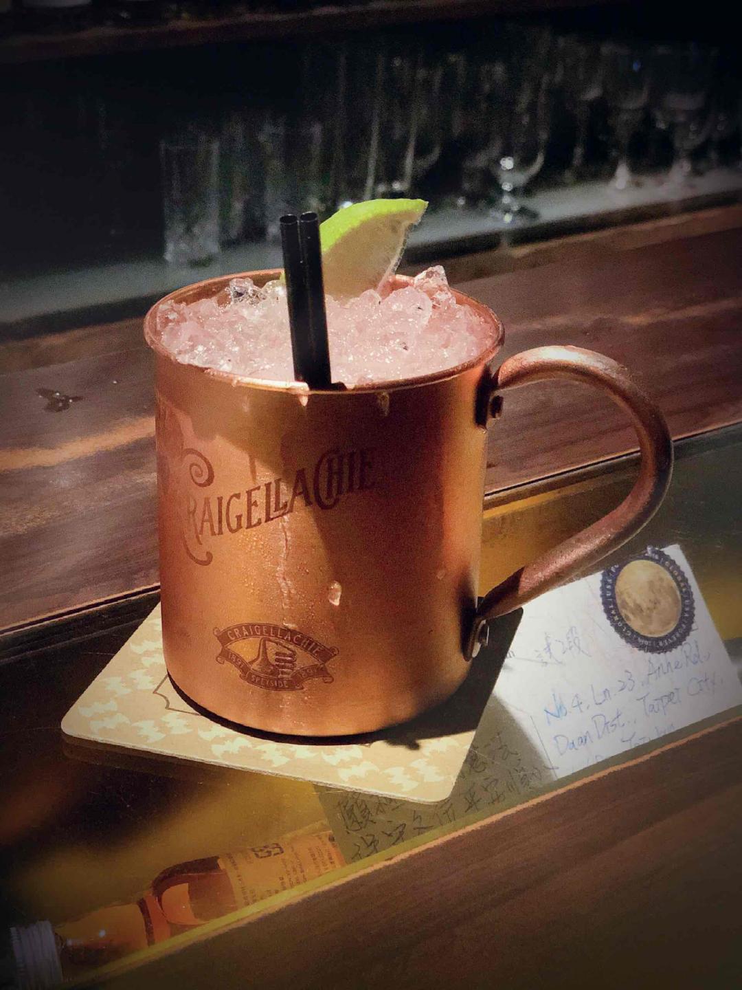 後院 Larriere-cour