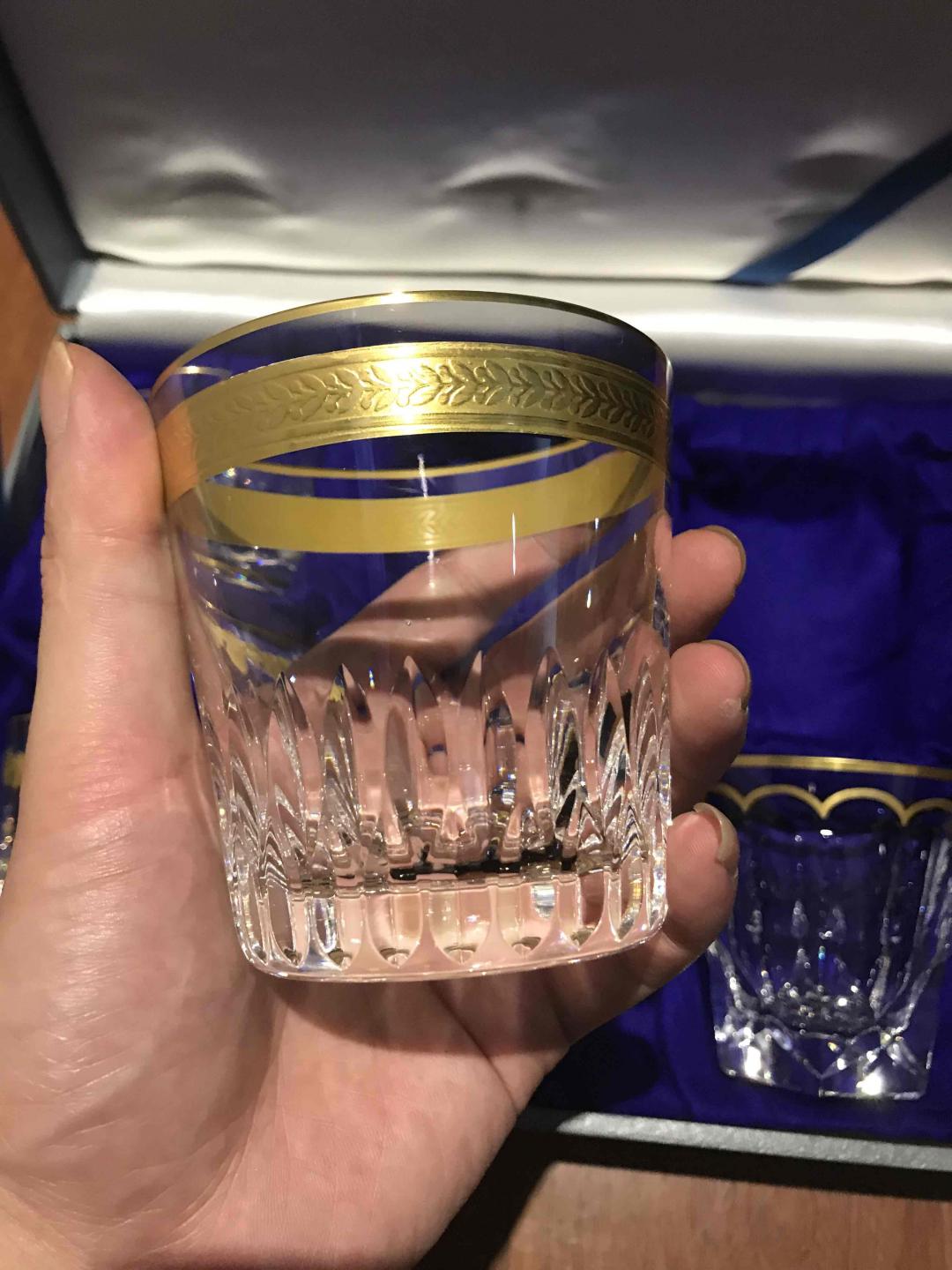 我是来秀杯子的！